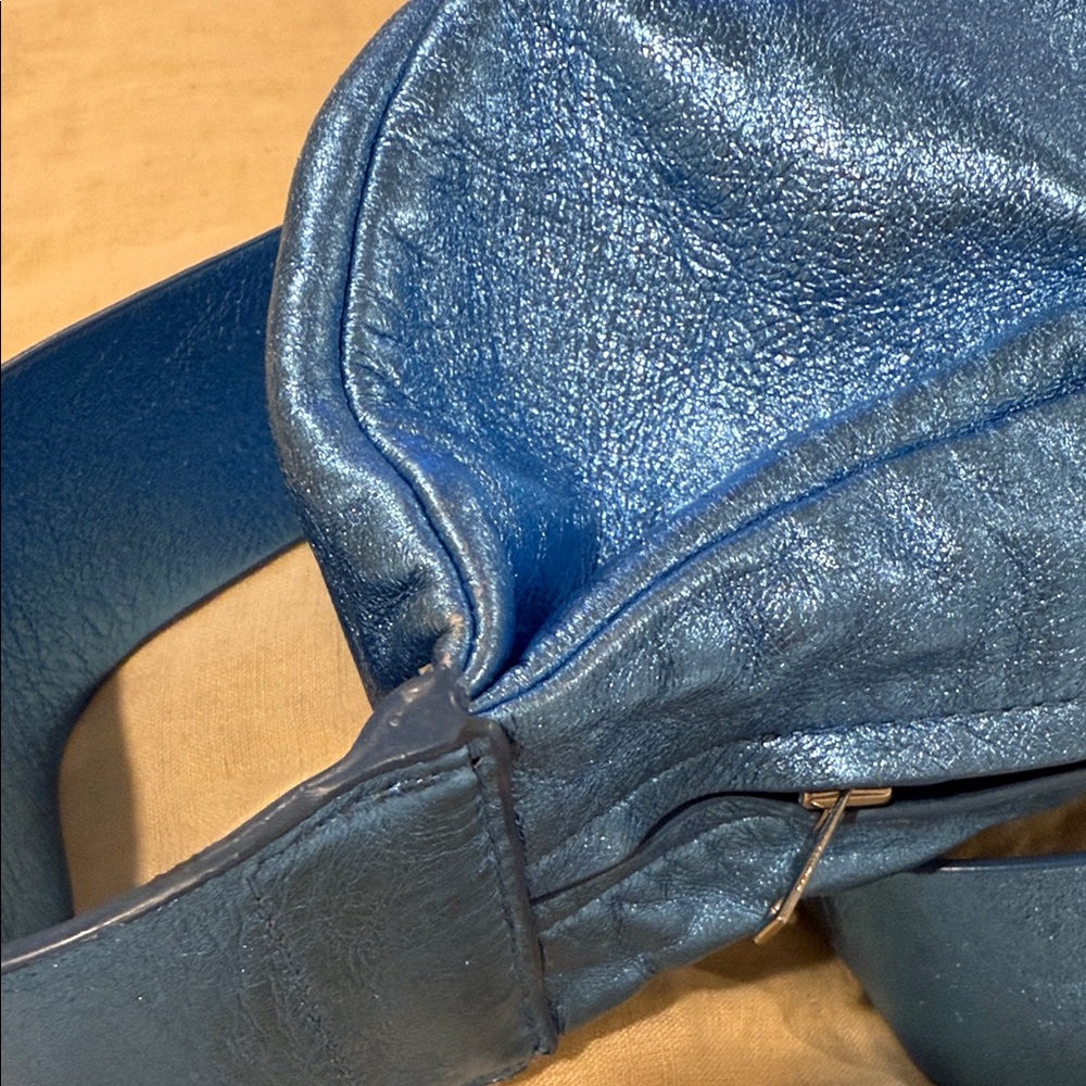 COS Metallic Blue Crossbody Bag - Picture 5 of 7